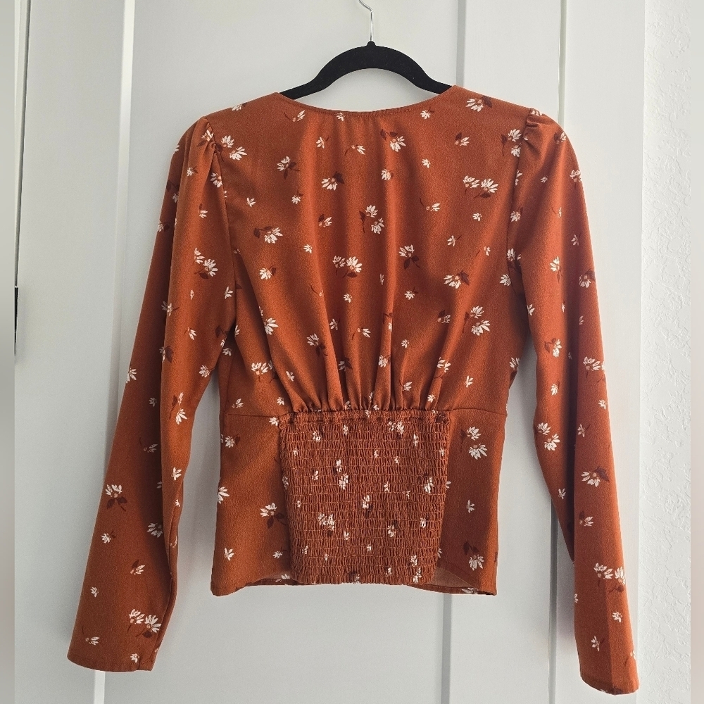 Abercrombie and Fitch long sleeved floral twist front orange blouse size M - Picture 6 of 7